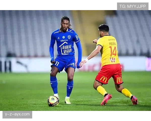 马丁内斯国家队表现持续亮眼，助力球队状态强势回暖