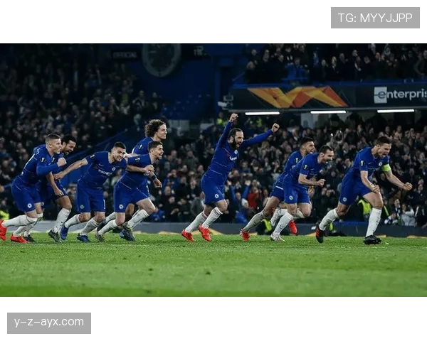 切尔西中场人满为患却功能重叠，阵容臃肿拖累全队节奏与攻防转换效率